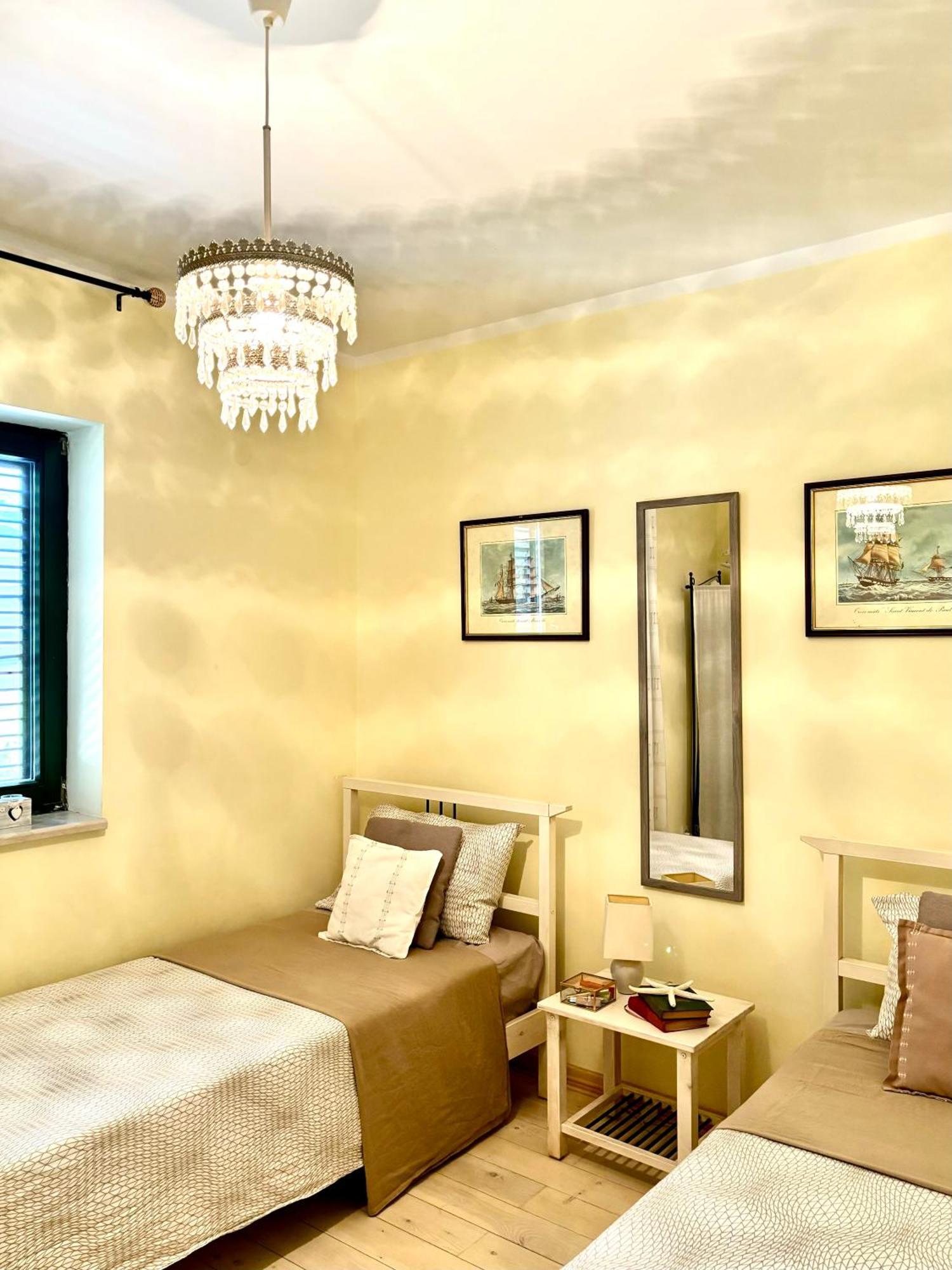 Apartment Tri Kiparisa Тиват Экстерьер фото