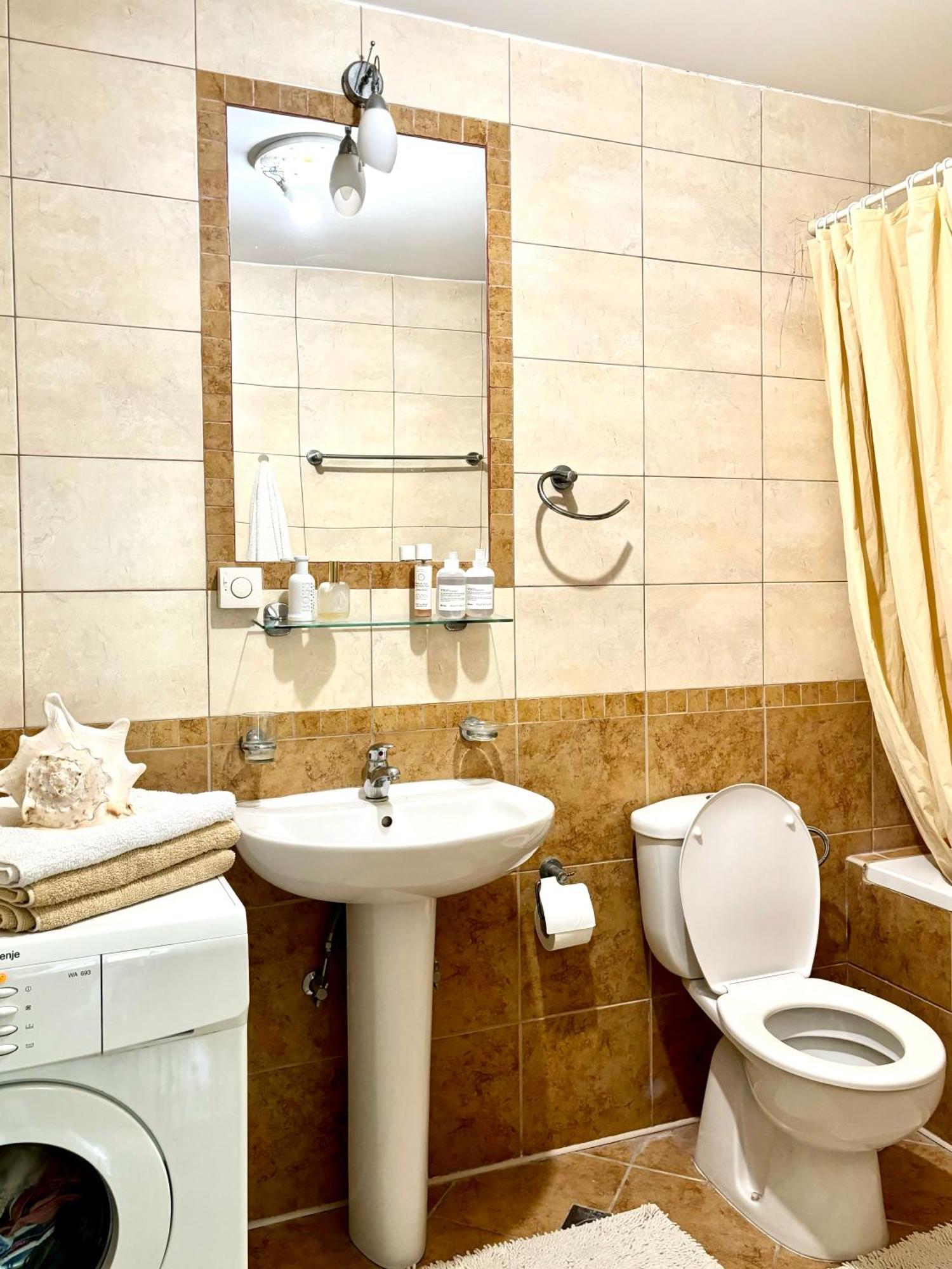 Apartment Tri Kiparisa Тиват Экстерьер фото