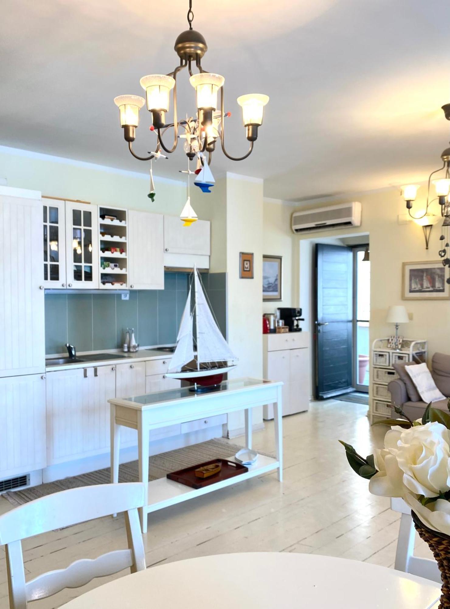 Apartment Tri Kiparisa Тиват Экстерьер фото